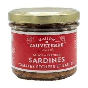 Vasetto in vetro di Délices à tartiner Sardines, Tomates séchées et Basilic Maison Sauveterre, crema spalmabile gourmet di sardine, pomodori secchi e basilico.